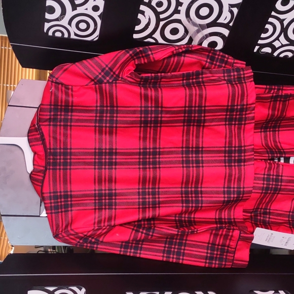 Brand new with tags 3T pajamas set - Picture 4 of 7